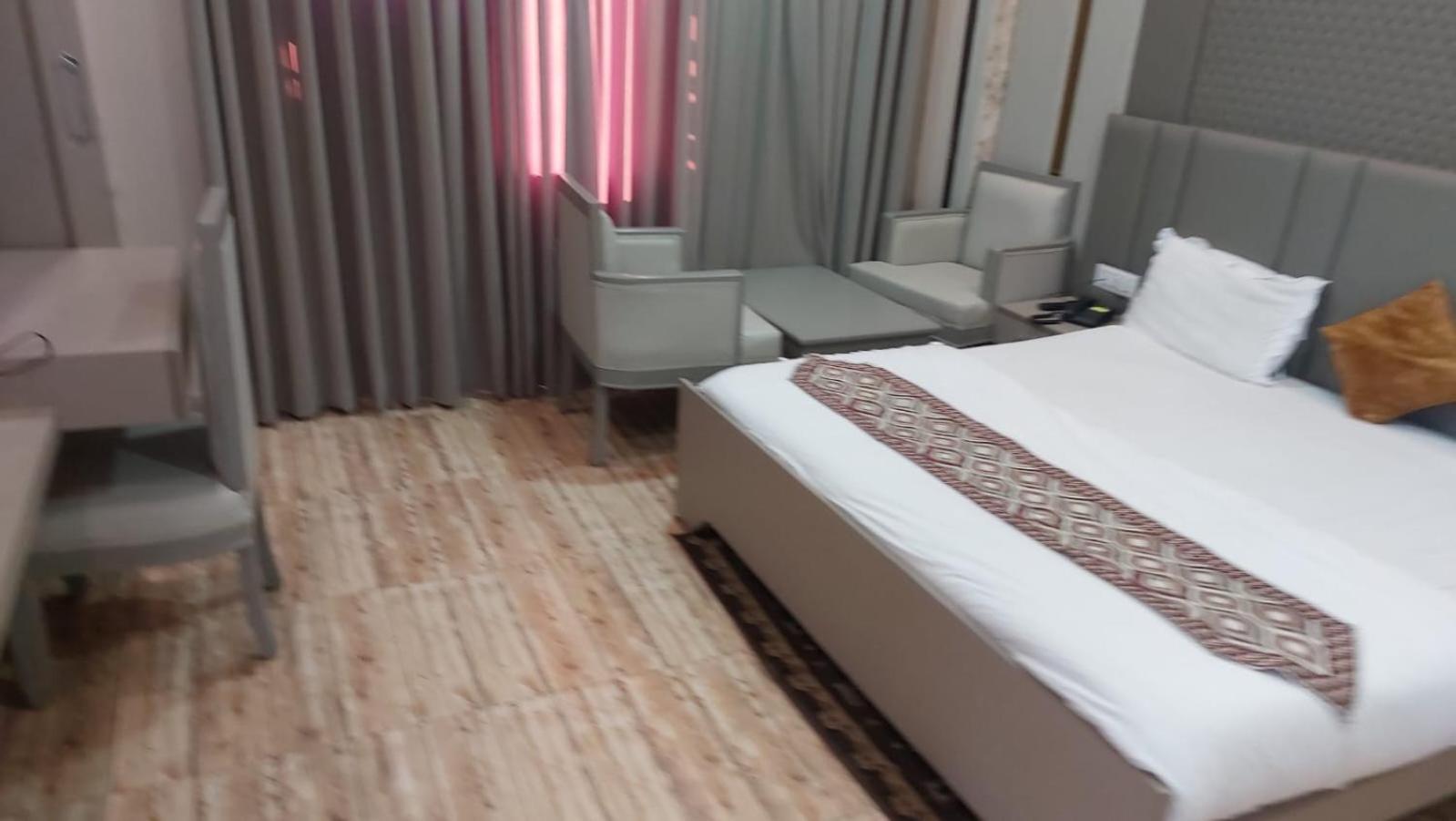 Hotel Rajshree Tanakpur Экстерьер фото