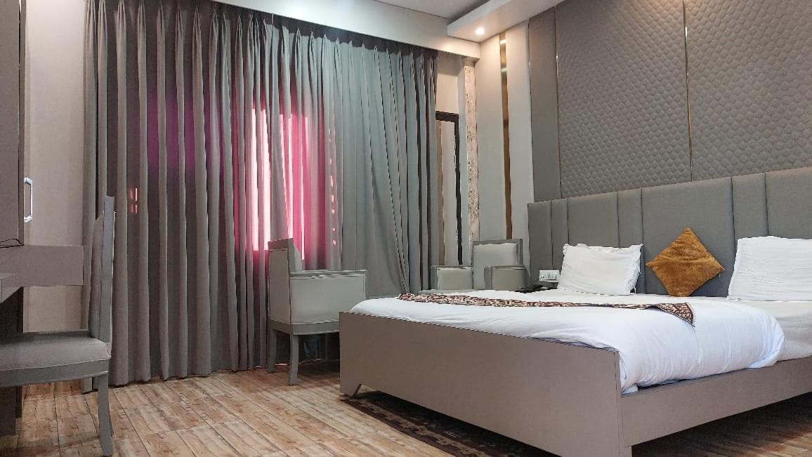 Hotel Rajshree Tanakpur Экстерьер фото