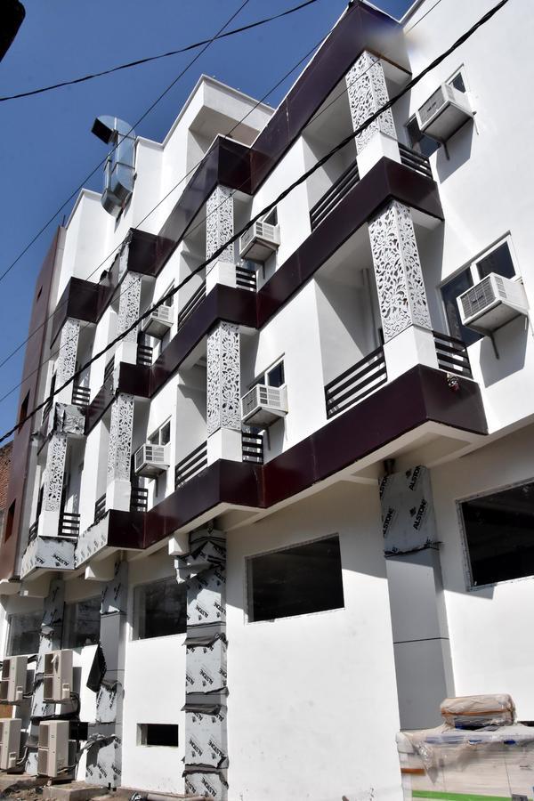 Hotel Rajshree Tanakpur Экстерьер фото